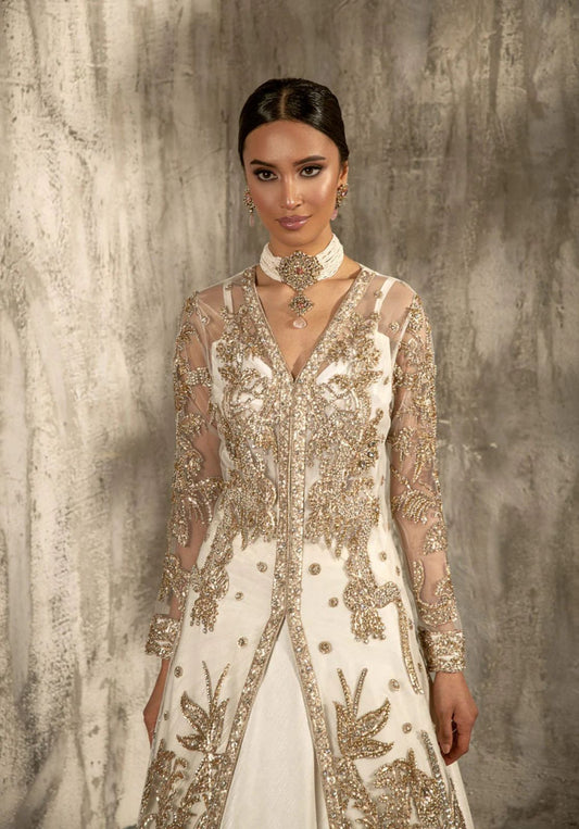 WHITE DESIGNED SUIT