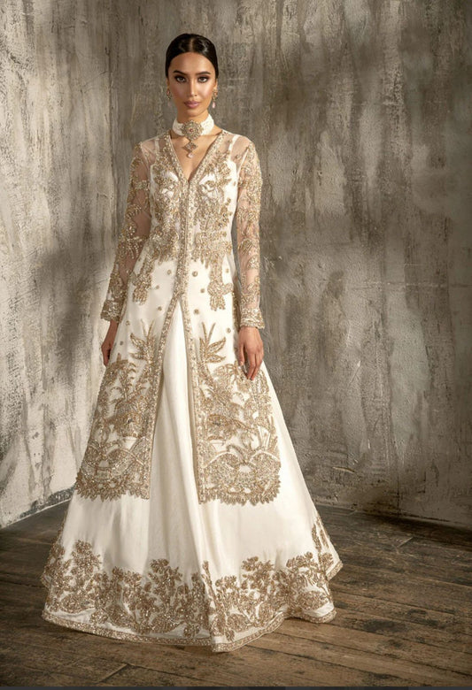 WHITE DESIGNED SUIT