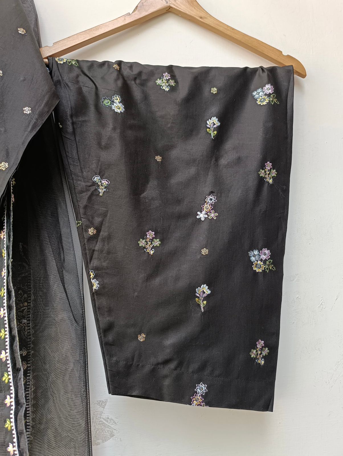 Parishay ( Black)